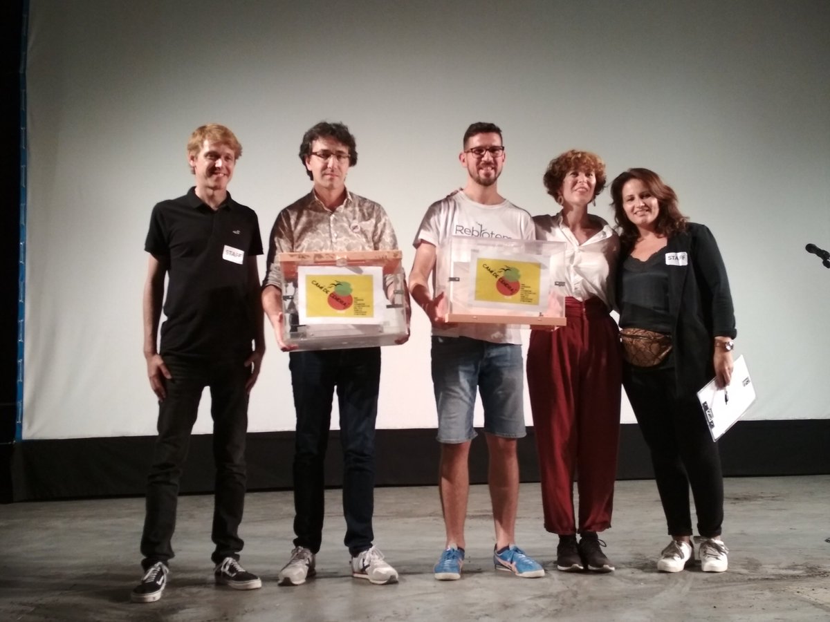 Rebrotem's tweet photo. El #CamídeCendra ha recaptat 1914 euros (a repartir a parts iguals entre Rebrotem i la caixa de solidaritat de l'@AjuntamentFlix)! Moltes gràcies als organitzadors i a tots els participants per demostrar-nos com es pot combatre el foc amb la creativitat d'un poble! https://t.co/DI7XTSLDYs