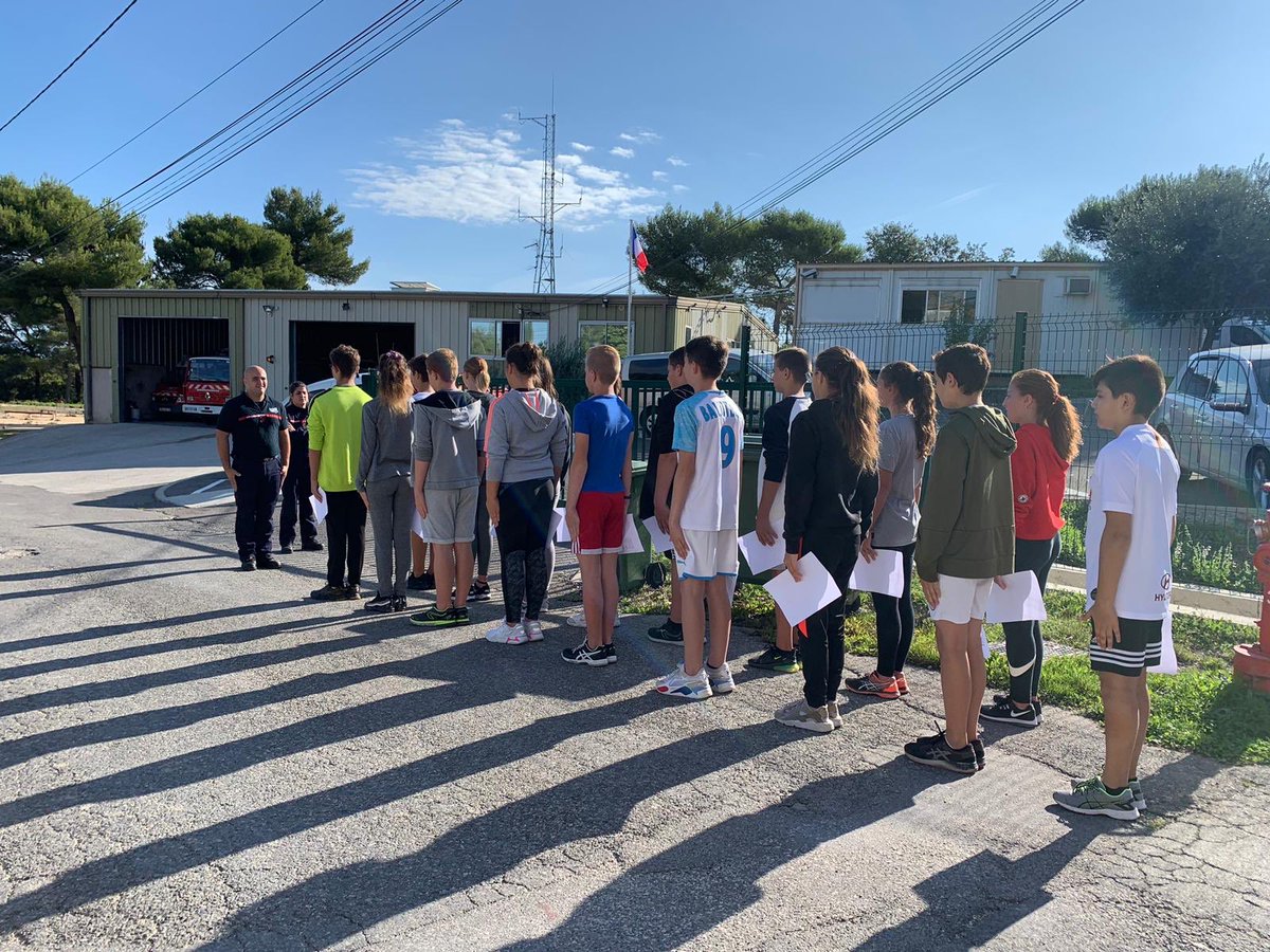 pompiersMimet's tweet photo. ✅Hier s'est déroulée au centre de secours,la rentrée de nos 17 jeunes sapeurs pompiers 1ère année. Ils rejoignent ainsi nos 12 #JSP qui sont en 4ème et dernière année. 

Nous souhaitons à nos 29 futurs @Pompiers_13 tous nos vœux de réussite dans ce magnifique #engagementcitoyen https://t.co/piw2ChJrih