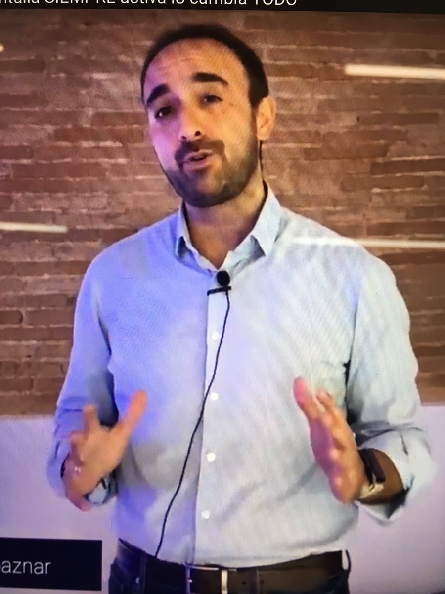 Ponte el micro por dentro tio <a href="/pedroaznar/">Pedro Aznar</a> 🤣 Abrazo.