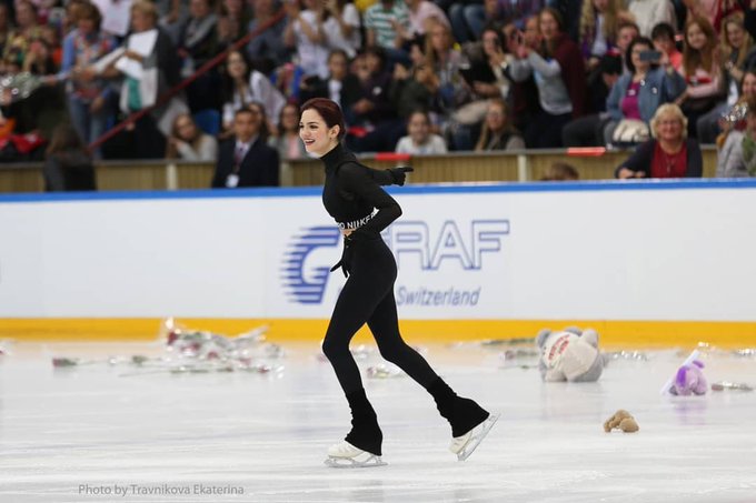 EVGENIA MEDVEDEVA - Página 10 EFpbGS6X0AYh1wu?format=jpg&name=small