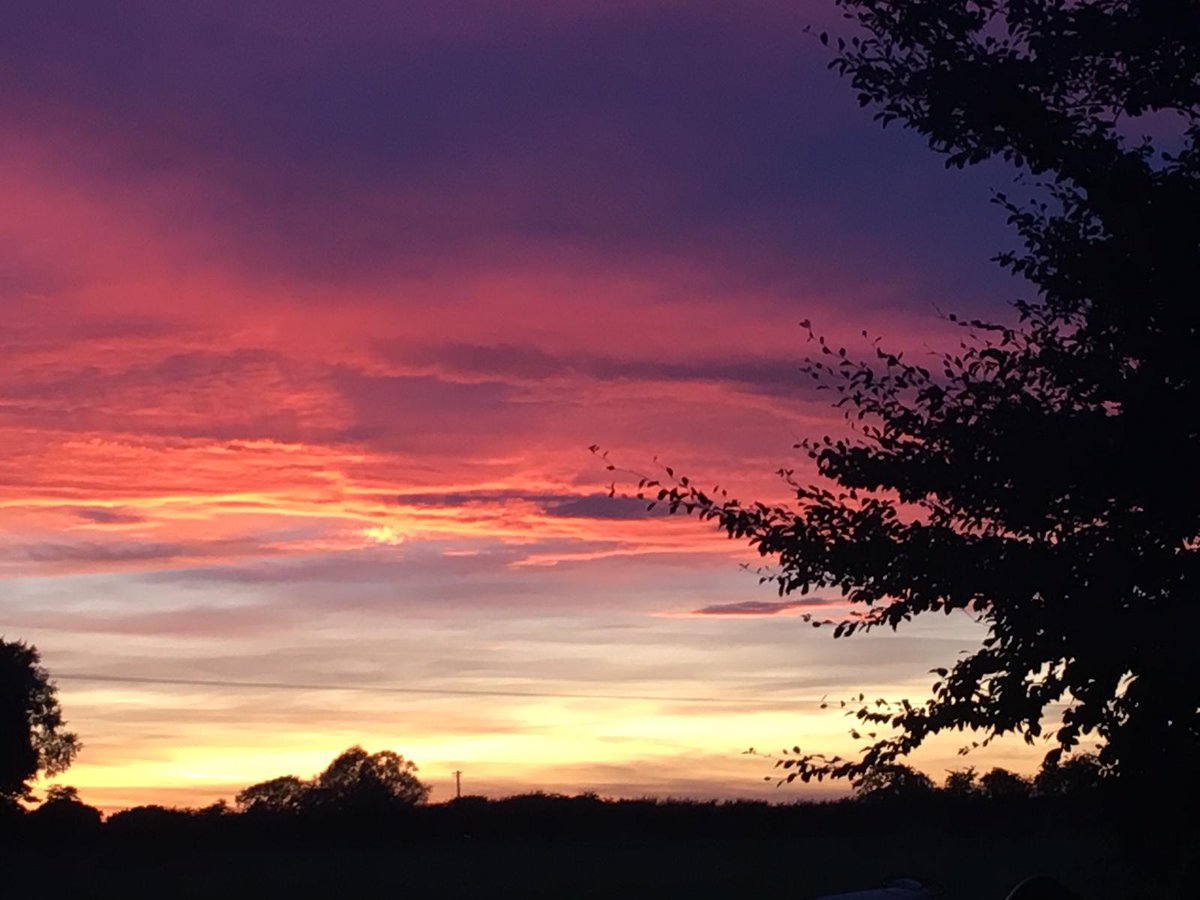 Stunning sunset views from our last retreat Deighton Lodge 
The perfect setting to expand on your yoga practice and take some time out to be still and breathe.... 
More Retreats and workshops coming up thehealthandeventscompany.co.uk