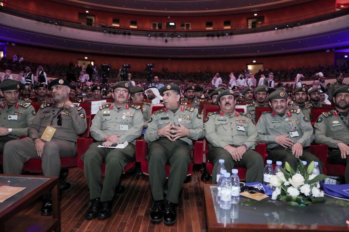 نظمت #هيئة_السياحة اليوم ملتقى القيادات الحكومية "#حَفَاوَة" والذي ناقش مستقبل السياحة في المملكة ويأتي هذا الملتقى استكمالا لجهود الهيئة في تدريب نحو 300 ألف مواطن على التعامل مع السياح.