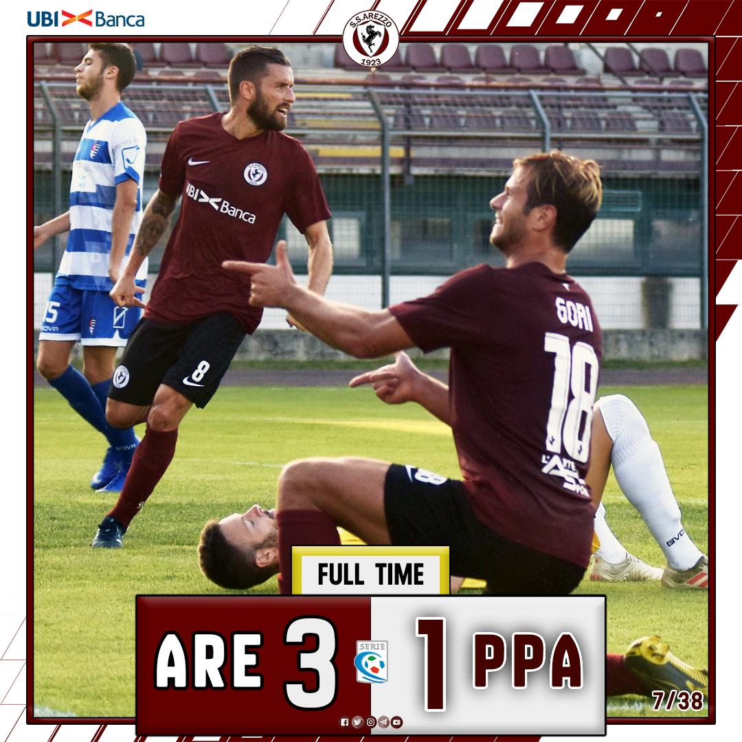 ArezzoCalcio's tweet photo. #ArePpa 3-1 ⚽️
GUESS WHO'S BACK? TORNIAMO ALLA VITTORIA, TUTTI INSIEME! ALÒ #CUORIAMARANTO!
#ForzArezzo https://t.co/L9LONVkxe3