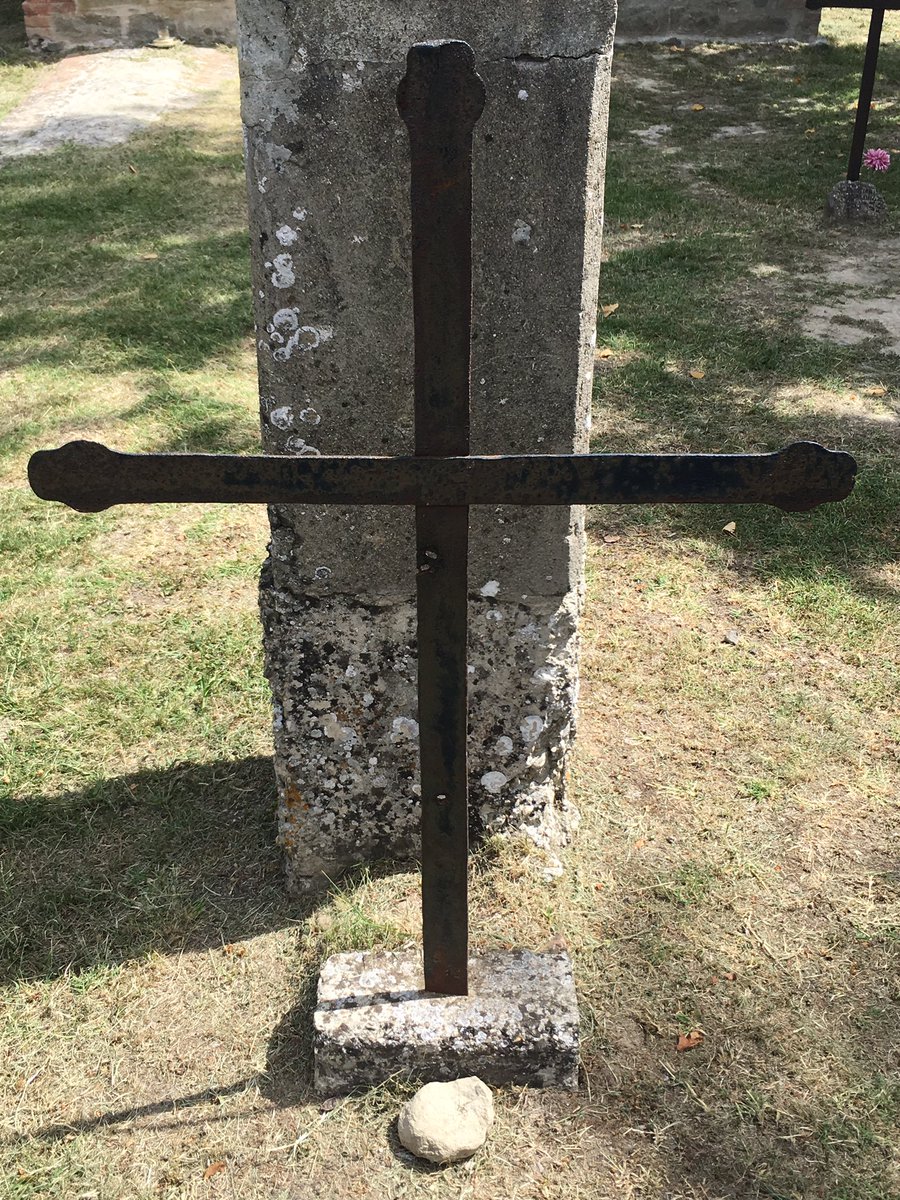 LewisRattray1's tweet photo. @bermicourt The Churchyard at Casaglia. https://t.co/bTb2Lc5oHj