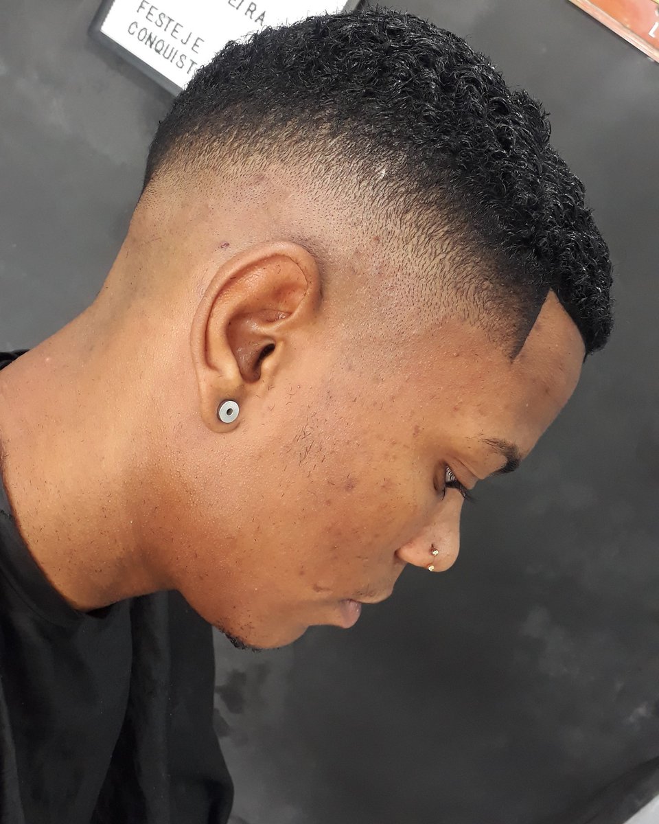PagRegua's tweet photo. Jaca+pigmentação 💈📏

Corte feito por :@Thiago49069078 https://t.co/A2hnUftXZI