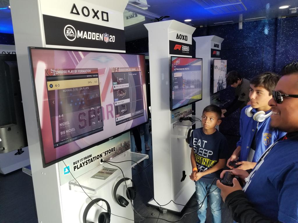 HeyPlayStation tweet media