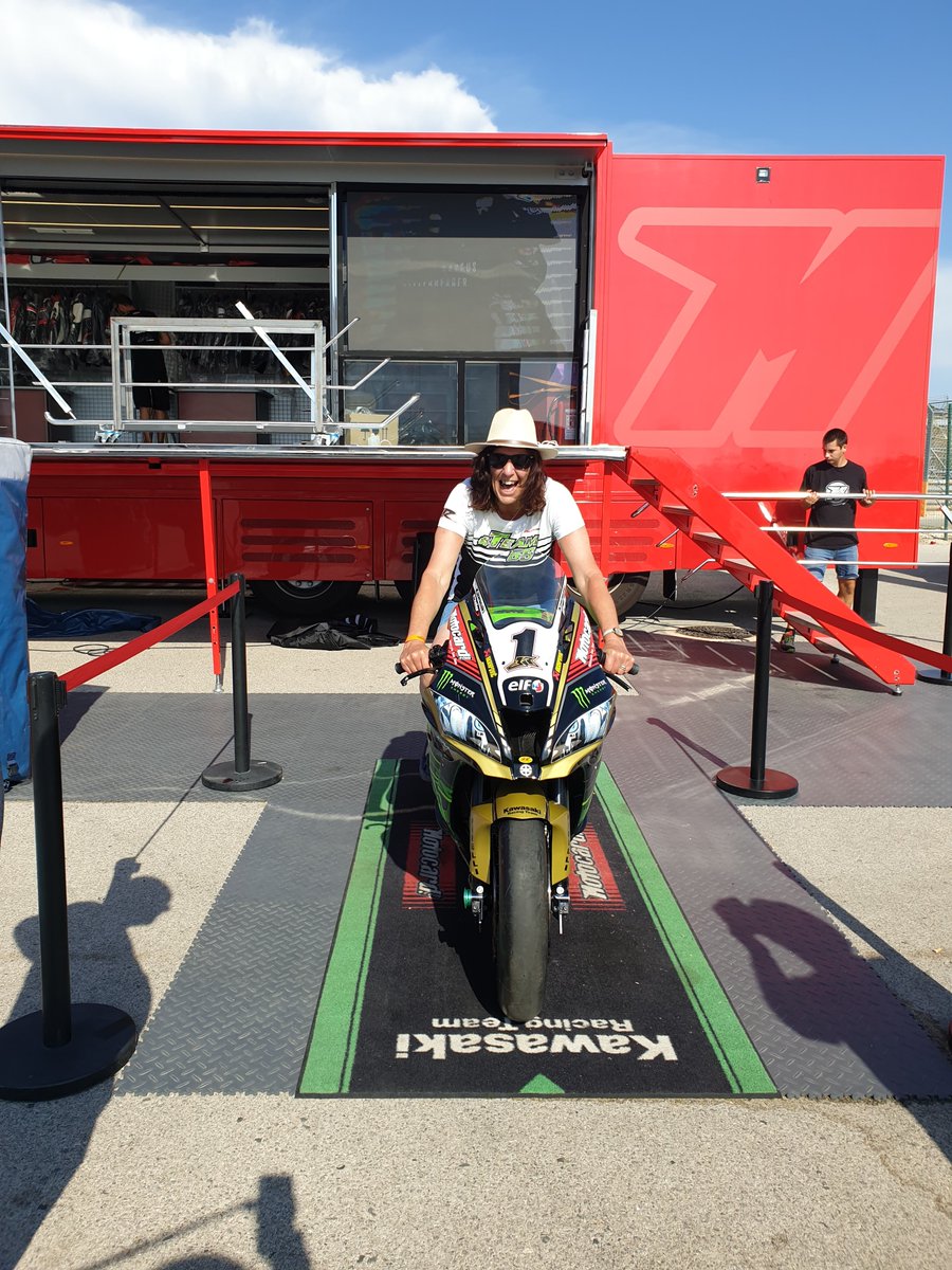 angiedoug81's tweet photo. Well done JR, fantastico. All because I gave the bike the once over in Portimao 😂 https://t.co/HvOycSIqAW