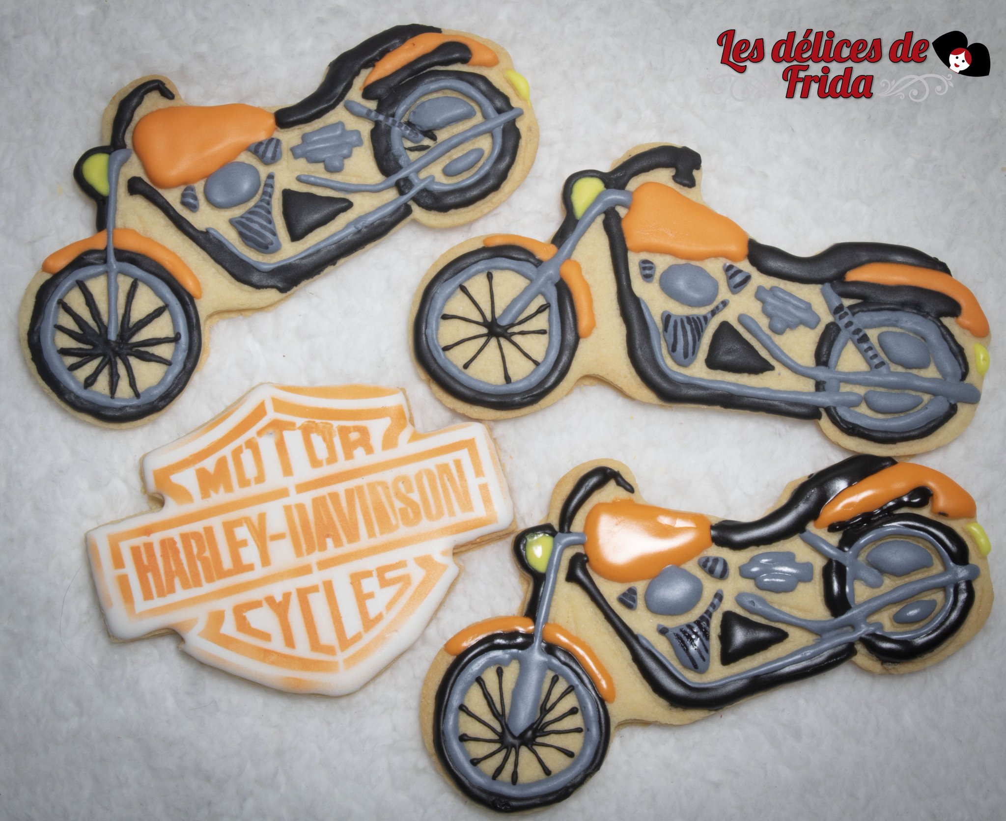 Les Delices De Frida ٹوئٹر پر Pour Feter Les 40 Ans D Un Biker Fan De Harley Davidson Nous Avons Confectionne Des Motos Pour Finaliser La Decoration Du Gateau D Anniversaire Nous Realisons Tous Types De Biscuits Pour Embellir Toutes Vos Occasions