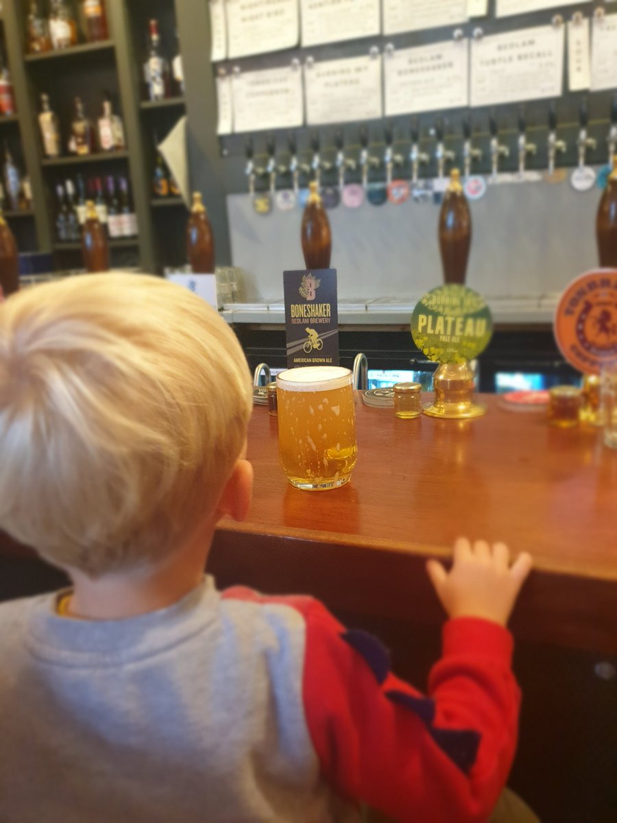 Sunday afternoon beer and an apple juice at @FugglesTN9 
Supper friendly staff and relaxed atmosphere, lots of families and dogs escaping the rain.

#toddlerlife #toddlers #sunday #tonbridge #applejuice #beer