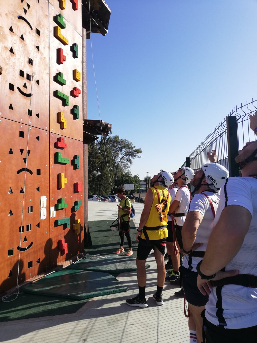 Alex11NC's tweet photo. Tremendo evento desde @CordobaCTA para hacer equipo y superar los obstáculos de #Multiaventura #Riosecreto, usando #Creatividad para afrontar retos:

Distinto Escenario ➕ Mismas Emociones ➕ Sobreponerse ➕ Extrapolar a la pista 🔄 #Tambiénentrenamos 📈👷‍♂️ https://t.co/Sytc88b2Rd