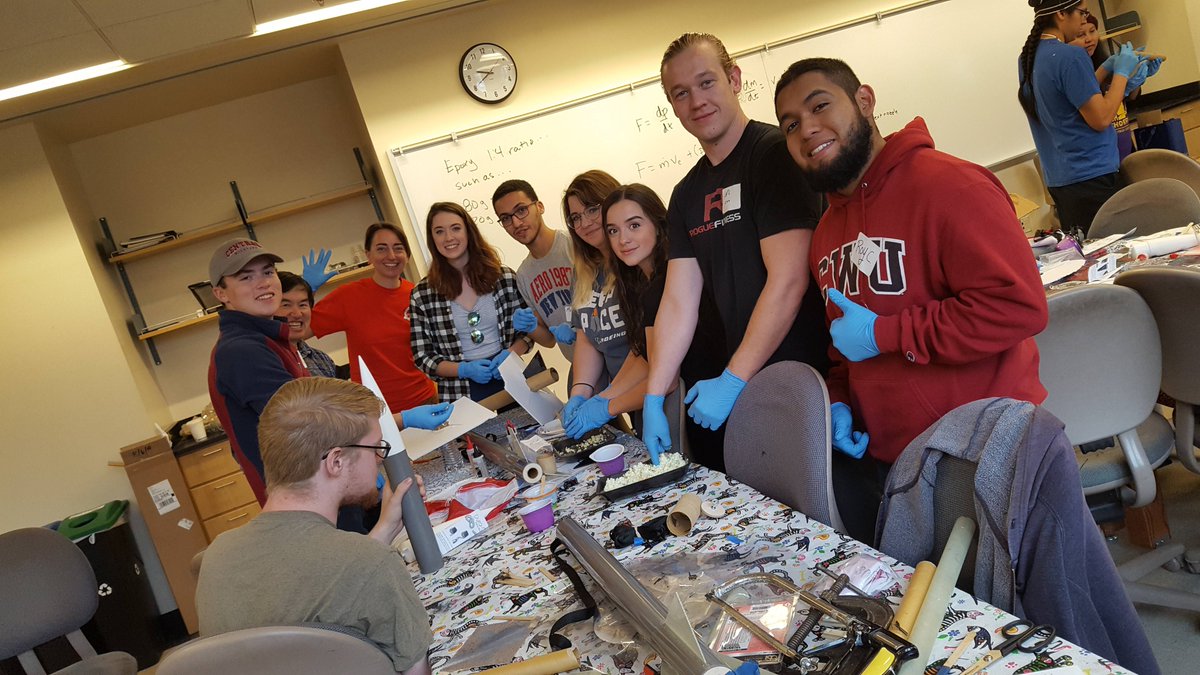 CWU_Physics's tweet photo. Supersonic Rocket Workshop @ UW!!! #CWUPride https://t.co/v6naf00HkK