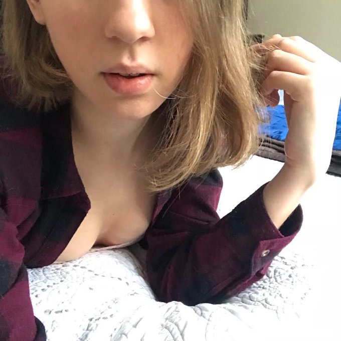 Happy #sinfulsunday 😘 I&rsquo;m available at https://t.co/oY3g3WExGq to chat if you&rsquo;re looking to have some<a href="/tag/sinfulsunday"class="tags">#sinfulsunday</a>