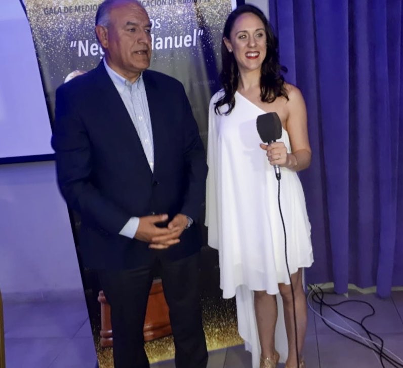 juancjuarez11's tweet photo. #Lujan premios #NegritoManuel medios de #comunicación y #Periodistas por destacada labor.Gracias #RosaImpini x la invitación #felicitaciones por #organización @Somos_Lujan @majucor @GermyGorreri @AielloOscar @cachoduarte57 #MirtaGomez #PinkyDiaz #FichiBertini #JuarezIntendente https://t.co/0OcO6ZncDq