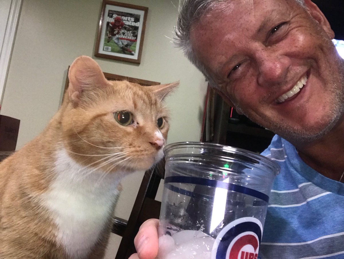 jayscott086's tweet photo. @uljimmy last party at the old Buck&Earls. Frank even got in on the action! #Notgoodbye #justnewlocation #Buck&Earls2020 #Frankrocks https://t.co/yh6CwWBnKK