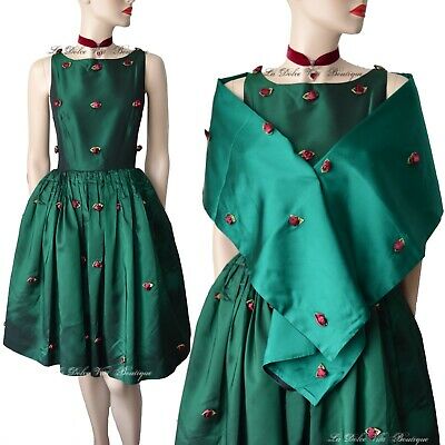 ClassVintages's tweet photo. DOLCE &amp; GABBANA D&amp;G vintage 1990s green satin 1950s rose DRESS size UK 8 US 4 40 https://t.co/NEMRRoSlyC #vintagefashion #fashion https://t.co/WpBPwc5Zso