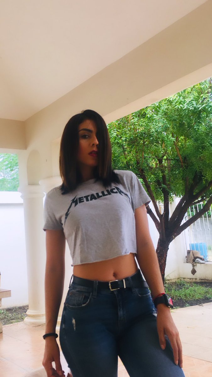 Samelinha7's tweet photo. Outfitt https://t.co/tWZrqnREvT