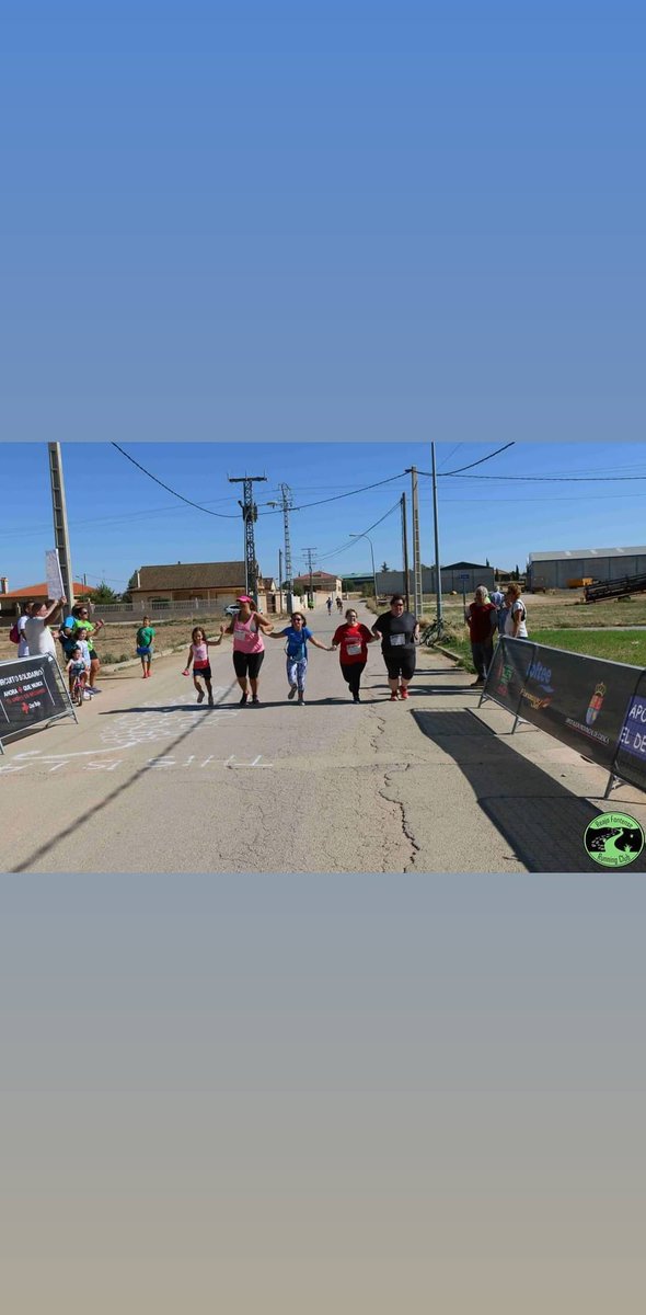 tiapaz's tweet photo. @CDATarancon Carrera fuente de pedro naharro, con mis chicas 🥰🤩 https://t.co/LVxOZwS3fs
