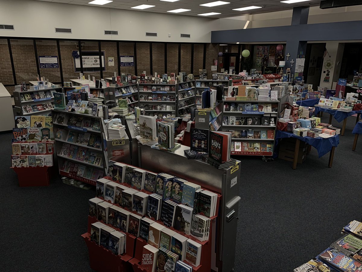 BHMSouthLibrary's tweet photo. Book Fair starts tomorrow!! Opening each morning at 6:50. Parents are welcome to shop with their kids in the morning or during lunch. Don’t forget to set up eWallet or shop our fair online. I’m so EXCITED, the kids have LOTS to choose from this year!!!! Thanks for your support! https://t.co/H1JVFCewsW