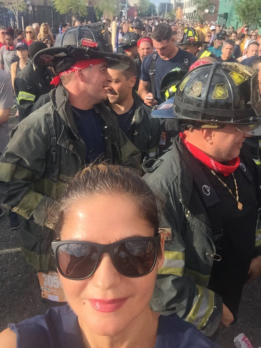 JillHennessy's tweet image. The starting line ⁦@Tunnel2Towers⁩ -thanks 2 all ⁦@FDNY⁩ #NYPD , organizers, volunteers, #Squad18 -incredible 2 see the banners of all the heroes as we exited the tunnel...lotta amazing folks out for a great cause. #Tunnel2Towers #StephenSiller ❤️👍🏽🇺🇸