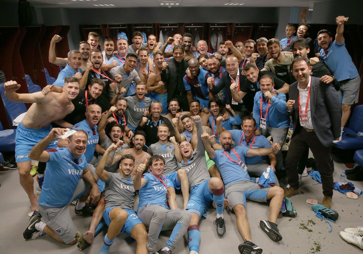 #Yanyana duracağız. #Bizbize diyeceğiz. Tüm engelleri tek tek devireceğiz. Sizinle! ❤💙