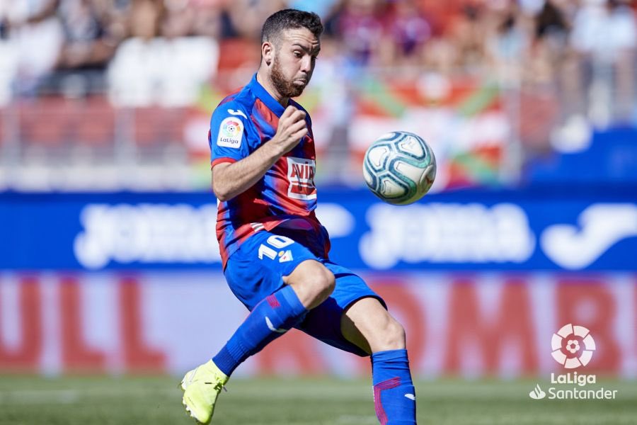 Semana de mucho esfuerzo de todo el equipo que nos ha servido para conseguir dos victorias muy importantes. 

¡A seguir en esta línea!

Muy feliz de poder hacer mi primer gol con esta camiseta y en <a href="/laliga/">LALIGA</a> 🎯

1⃣0⃣🔵🔴