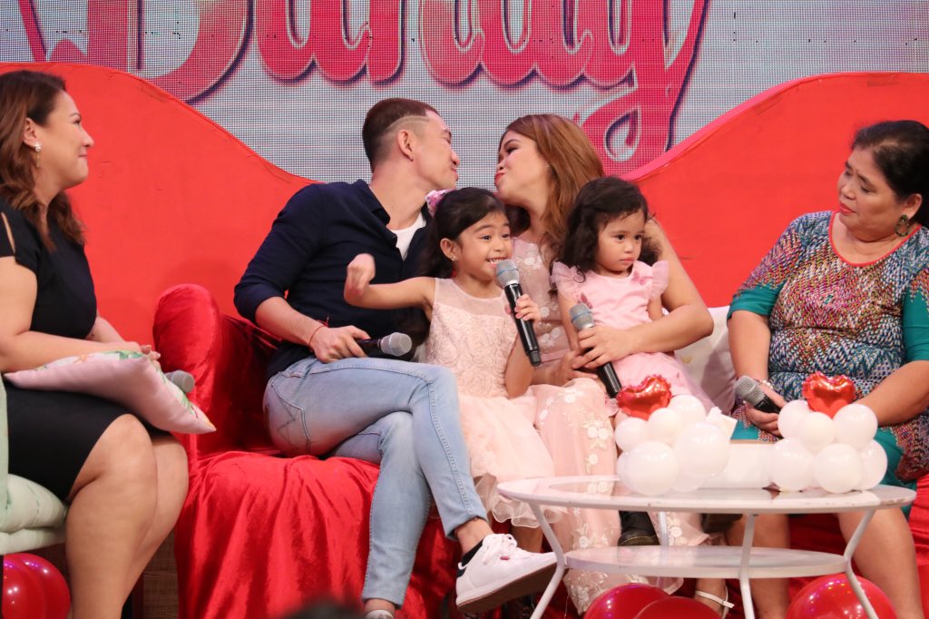 _MagandangBuhay's tweet photo. Kwentuhang forever! Tutok na! #MELASONonMB https://t.co/WJh5liiXKP