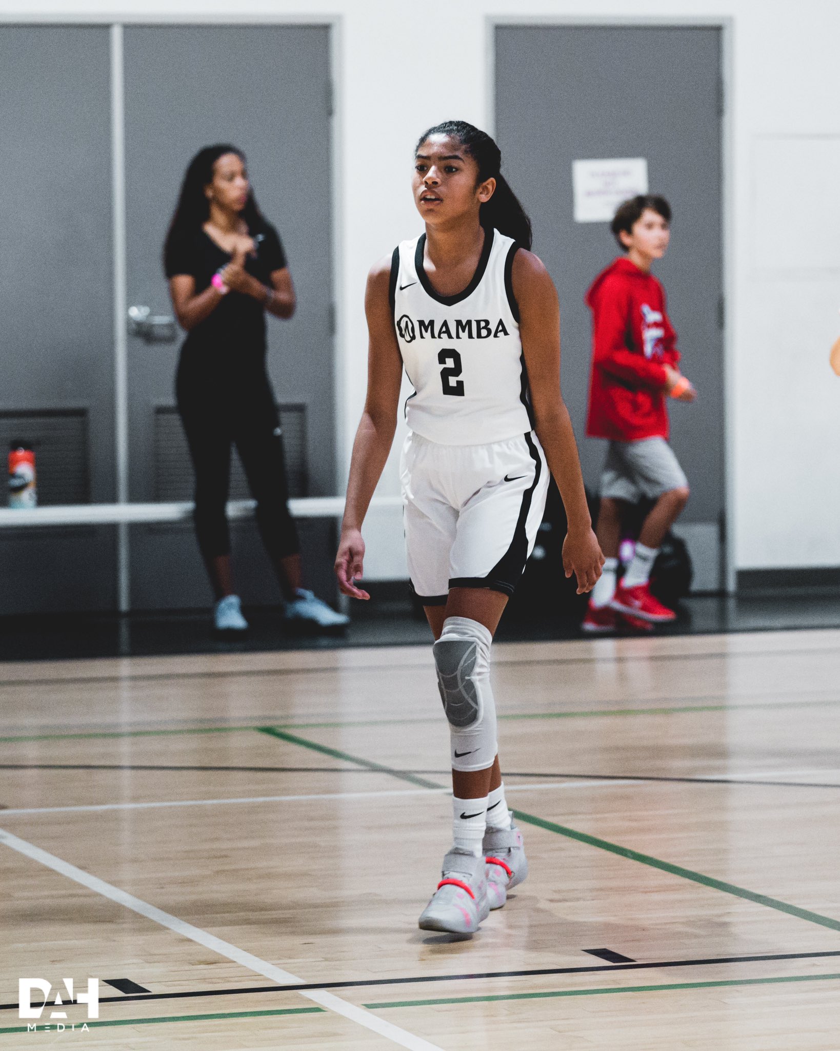 kobe ad nxt ff on feet