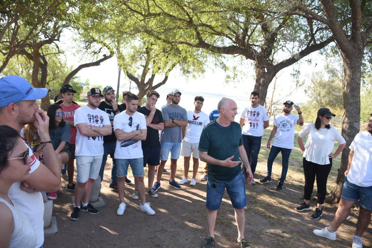 ¡EL ALMAFUERTE QUE VIENE!☀️

Hermosa tarde junto a <a href="/RubenDagumOk/">Ruben Dagum</a> y su equipo de trabajo.
Un grupo repleto de gente joven con energía, listos para construir una ciudad diferente y recuperar Almafuerte!
¡Vamos Rubén!💪🇵🇱
