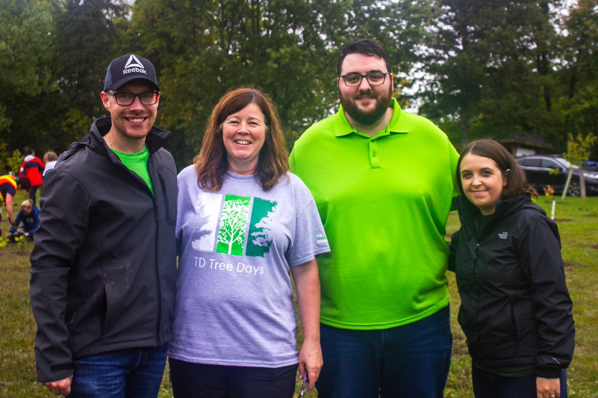 thank you to everyone who came out to  #tdtreedays in edenvale and brought us 600 trees closer to one million trees by 2030! #thereadycommittment <a href="/LisaStockfish/">Lisa Stockfish</a> @ShaunB_TD <a href="/MossmanSandie/">Sandie Mossman</a> @BritLanglois_TD <a href="/poojology/">Pooja Jadwani</a> @AlexLBerry