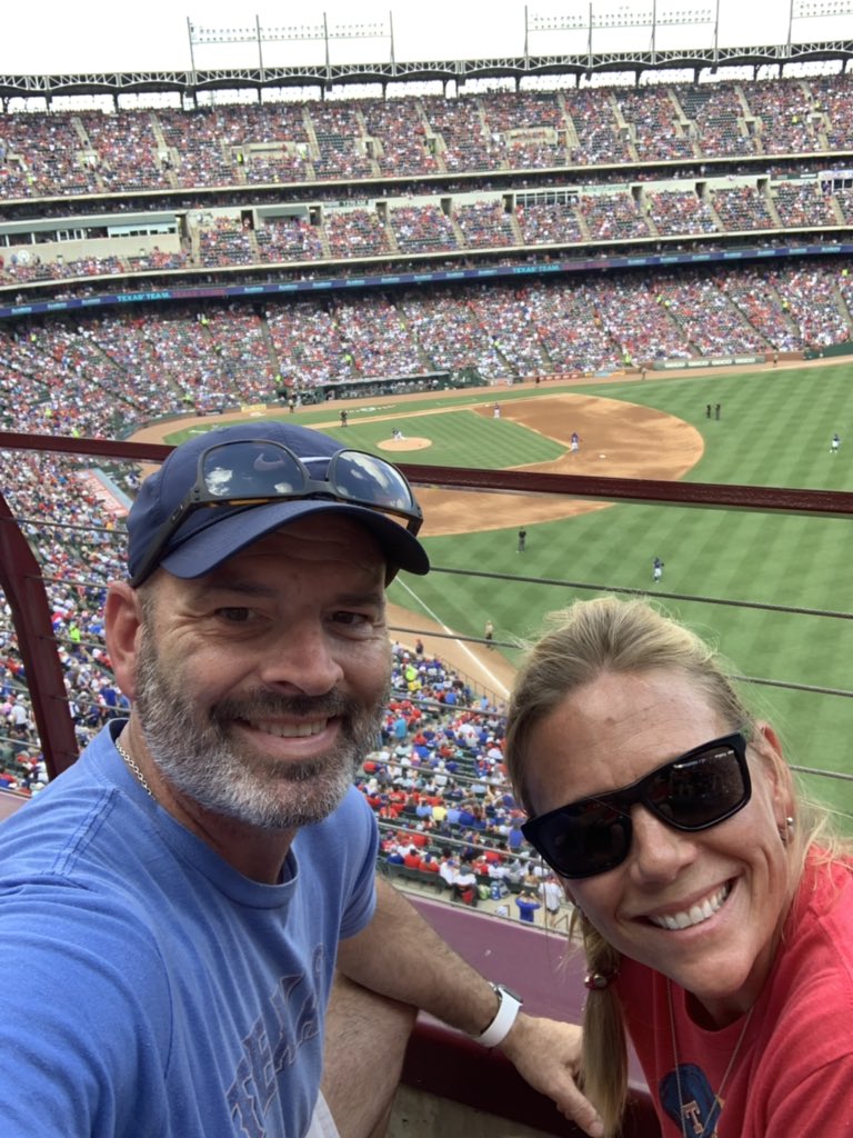 jenkscsis's tweet image. Got engaged here in 1994, returning for one last memory. #MyRangers @Rangers