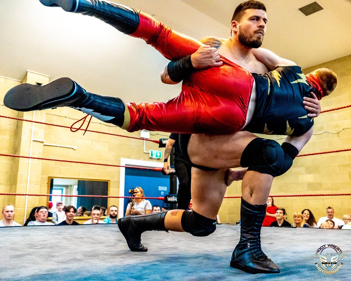 jack_voltage's tweet photo. An attempt at a crossbody from the top rope was thwarted by @PhoenixSEPW     📸@jdhowells @SouthEastPro https://t.co/Chqj6vGEQd