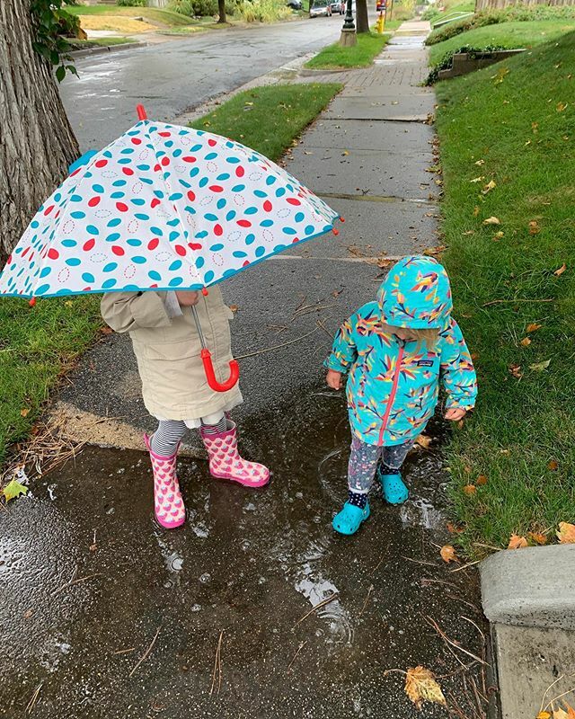 Dad: You should wear some boots so your feet don’t get wet and cold. 
Two year old: Nah. ift.tt/2m6pyk3