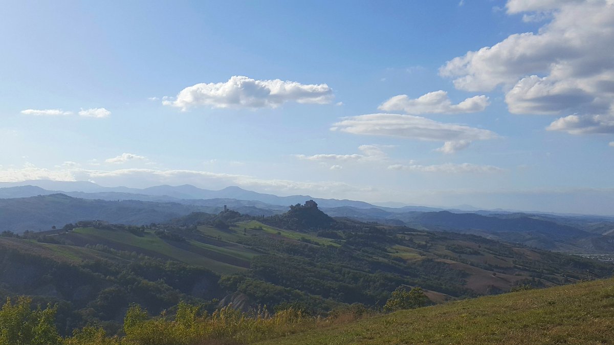 allaricercablog's tweet photo. Una cosa ho capito oggi: valorizzare un sentiero non è solo natura, geologia, castelli o borghi collegati, trekking o bike. E' la forza di volontà di chi ci vive, ci crede, ci lavora ogni giorno ed è capace di trasmetterlo. Sentiero dei Ducati. #AITBItaca #FestivalItaca https://t.co/OaRke0MQHM