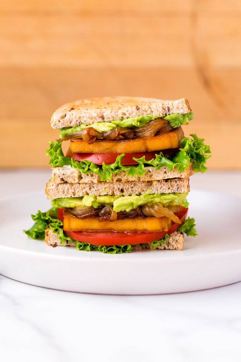 New recipe! Smoky Maple Tofu Sandwich 🥬🍞🥑🍅 ilovevegan.com/smoky-maple-to…
All the TLT basics: toasted bread, smoky maple tofu, green leaf lettuce, sliced tomato, vegan mayo, plus some deluxe extras! #vegan