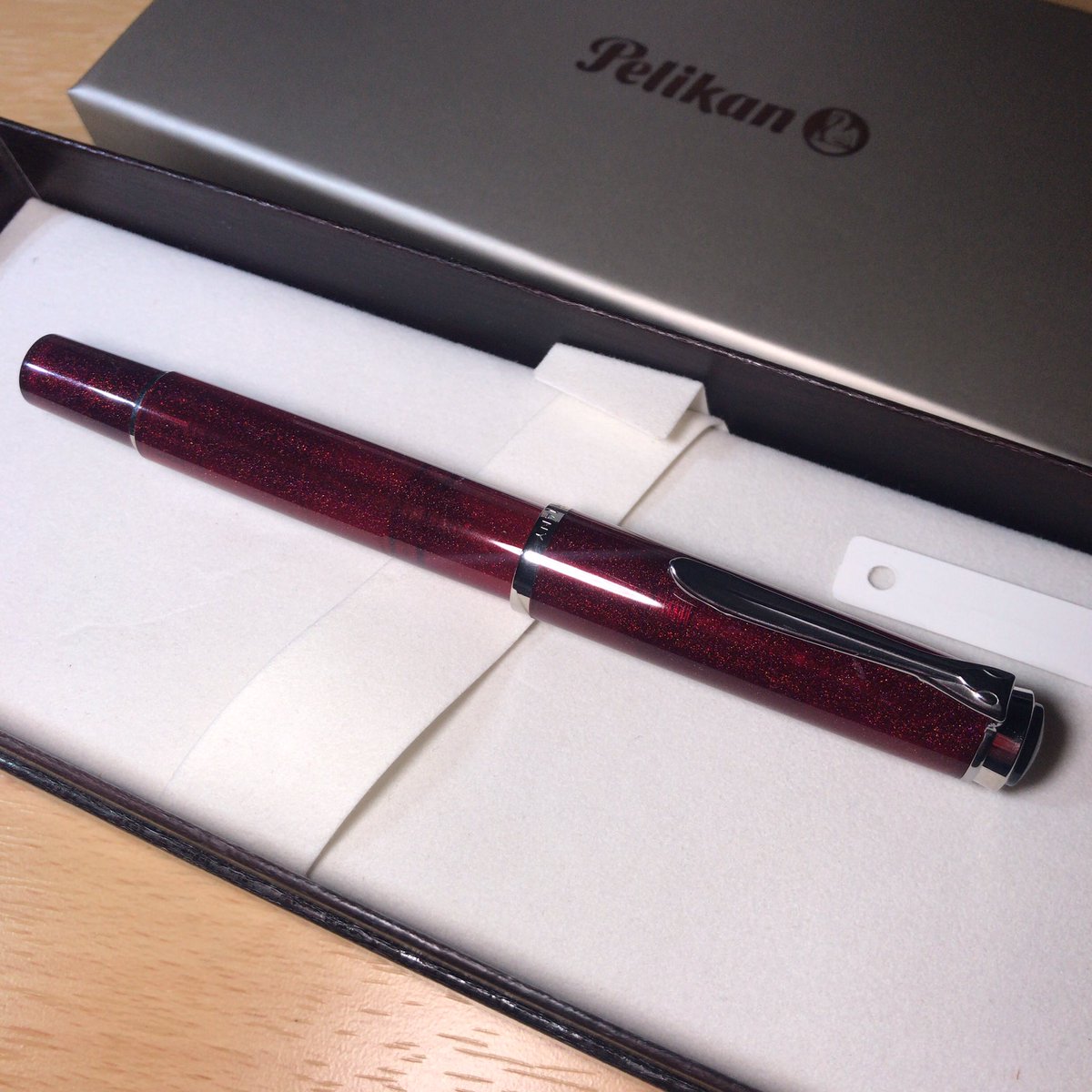 natsu38fp's tweet image. お久しぶりの #開封の儀
ペリカンスタールビーちゃんです。
可愛いよ？
#pelikan #starruby #m205 
#手書きツイート万年筆組 #手書きツイート