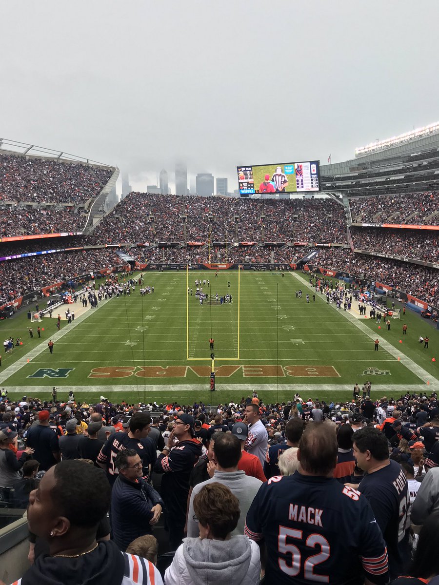 ms_bobak's tweet photo. Ran into some Liberty Fam at the @ChicagoBears game and even sat next to @mfoxLiberty ! Go Bears! 🐻⬇️🏉 @Liberty_D135 #OSD135 https://t.co/JkH410S9mA