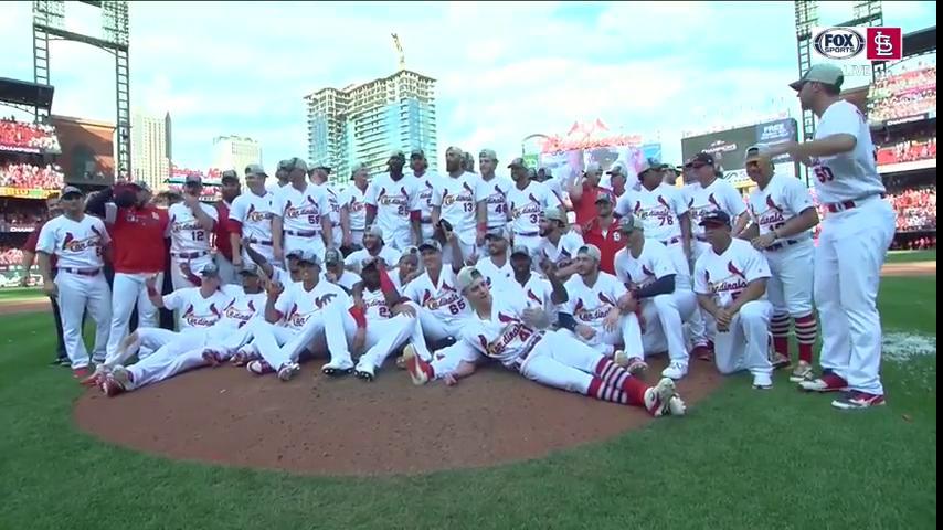 FanDuelSN_MW's tweet photo. We're definitely framing this. #TimeToFly https://t.co/Rr5YZxxYxh