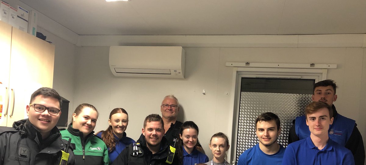 JoshuahMichael's tweet image. @SWPVolunteers working 2200-0400 last night for #Freshers2k19 @ the Swansea #HelpPoint . Working alongside @SJCWestGlam and @SWPSwansea #AfterDark and #CommunitySafety. Back again Monday, Wednesday and Saturday next week. #volunteering
