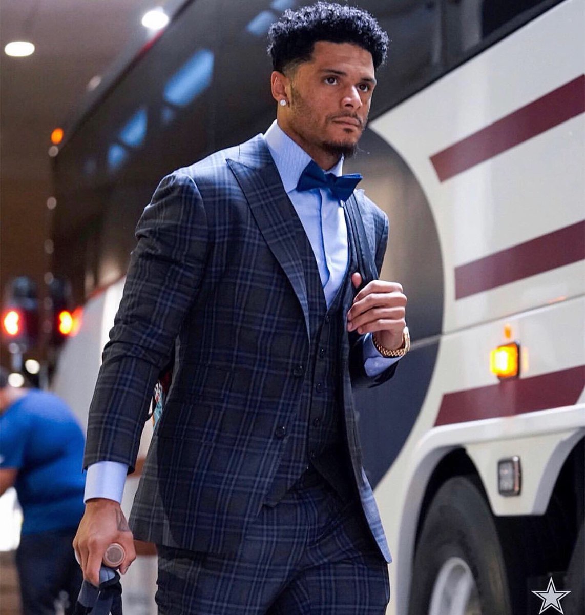 GentsPlaybook's tweet photo. All eyes on PRIMETIME. Got the @dallascowboys coming in hot to New Orleans 🔥 || @dak @EzekielElliott @rcobb18 #DevinSmith https://t.co/GRUFLDmi15