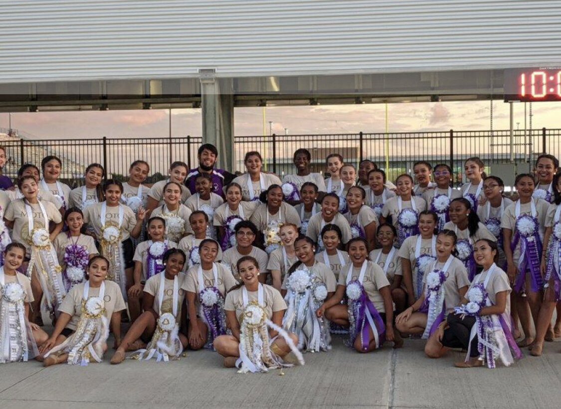 MRHS Color Guard tweet media