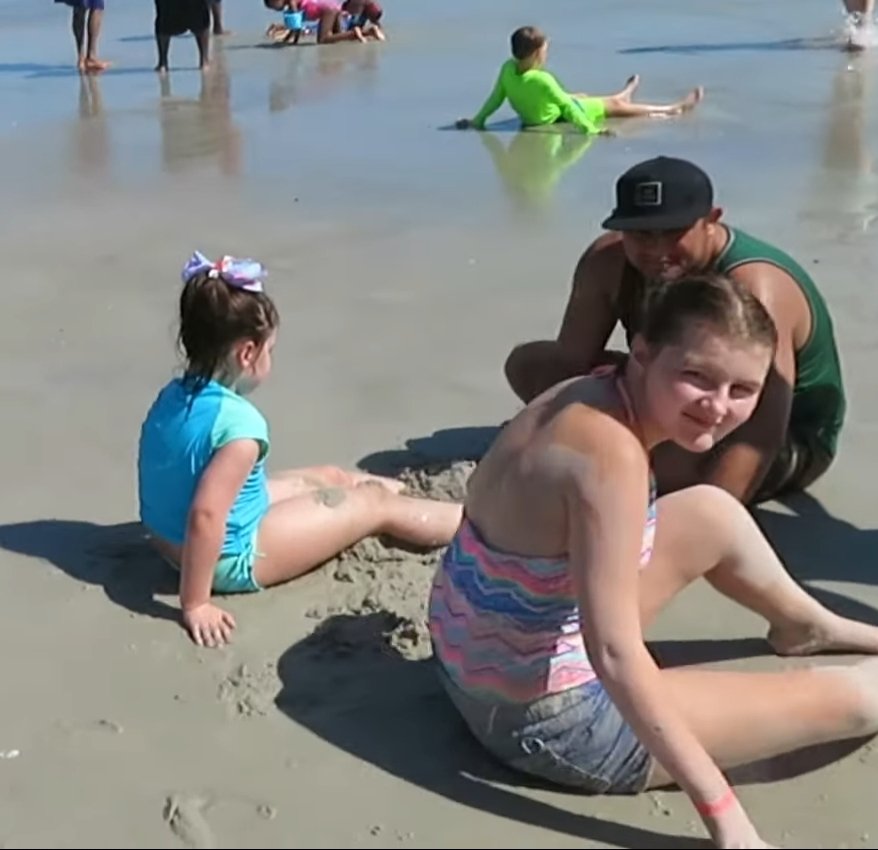 Budafull Disaster On Twitter Fatheringautism Laurenbrazee Can T Think Of A Better Way To End The Summer Hanging Out With Isaiahmaass Sfa Dunkin Masssquad Brazeebunch Bekind Fatheringautism Fishbubbles Campiamspecial