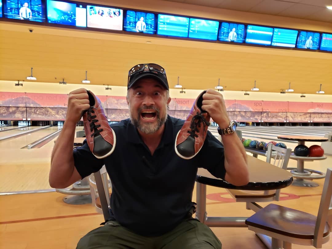 mileslong4real's tweet photo. My friend @webmasterjoe is going to show me how he holds Big Balls ....... LOL I'm looking forward to seeing how this is done ๐๐คฃ๐คช #bigballs #bigbrassballs #mileslong #webmasterjoe #bowling #vegas https://t.co/ey2qf8A84A