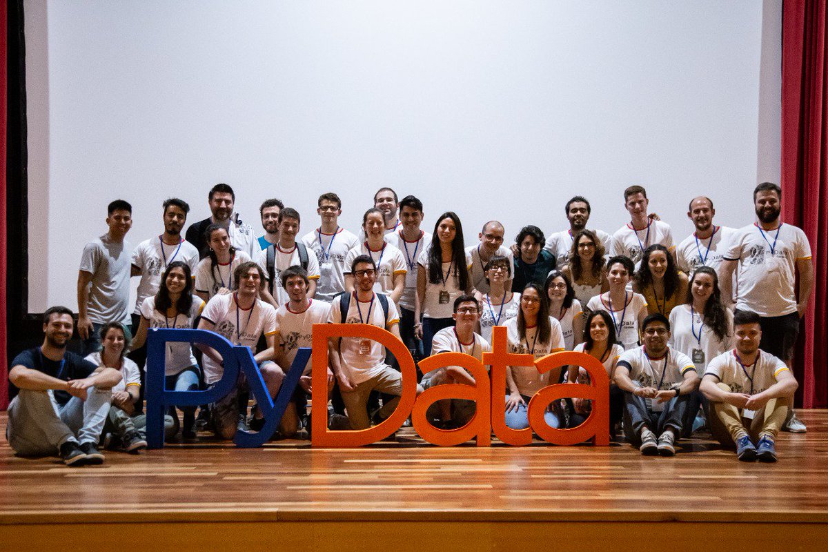 PyDataCba's tweet image. The staff of the #PyDataCba hopes to see you again next year! 🙌