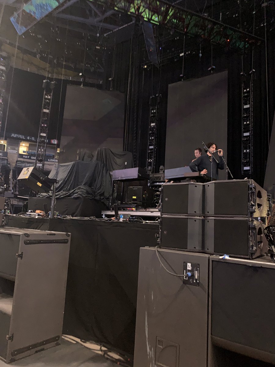 djohoodimpala's tweet photo. RT For barricade for your next concert https://t.co/1hpFTeGd63
