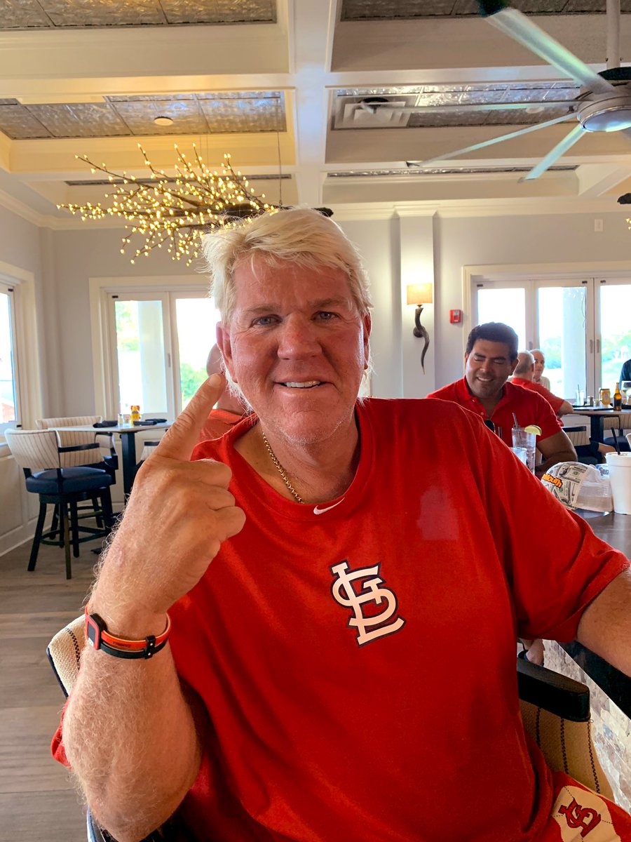 PGA_JohnDaly's tweet image. BACK ON TOP! 💪🏼 Since 2015, the @Cardinals are champions of the NL Central! #TimeToFly