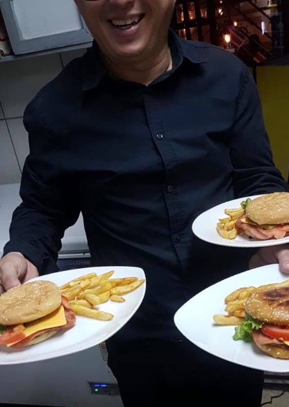 CarambaTaberna's tweet photo. Hamburguesas #promoburguesas https://t.co/62cu6pEKKU