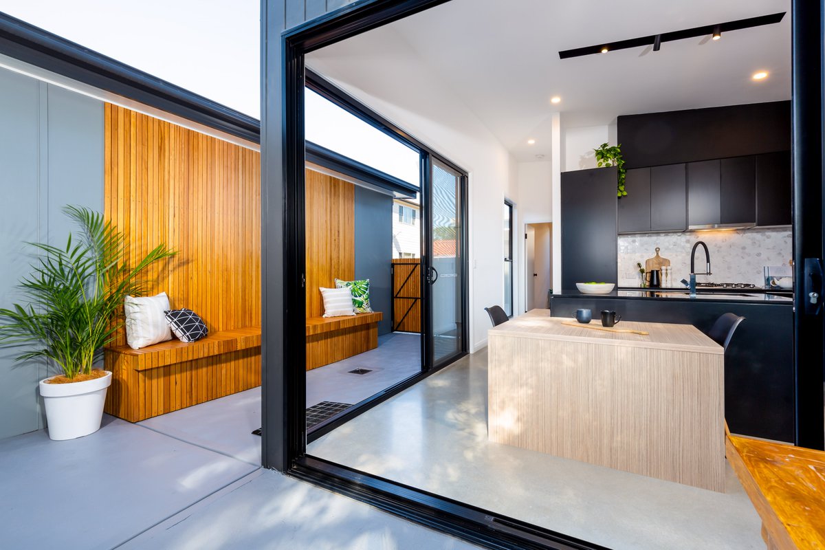 Check out our award winning Granny Flat! 🙌 Here are 4 good reasons why you should build a granny flat: 1. Great investment (Spend money to make more $)
2. Aging parents (Look after your folks!)
3. Aging children (Get them out but keep them close)
4. More space (Work from home)