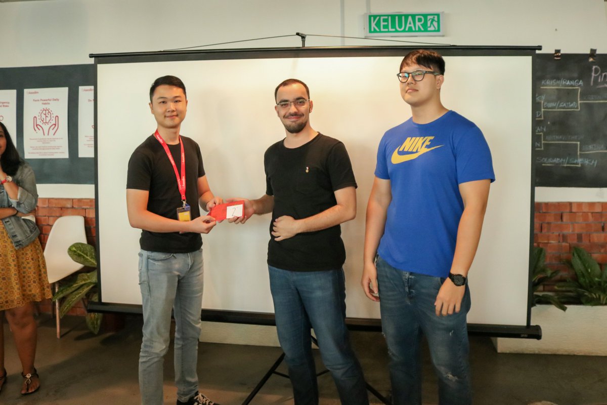 KaodimGroup's tweet photo. There was a Ping Pong Tournament held at Kaodim. Congratulations to the first place winners, Thein Htut and Abhinav. 2nd place winners, Yaman and Thong Wei Seng. 3rd place winners, Ramkrishna and Ranganathan

Interested in joining the team? Click on https://t.co/nod1BySGhI https://t.co/u55jIBC9K1