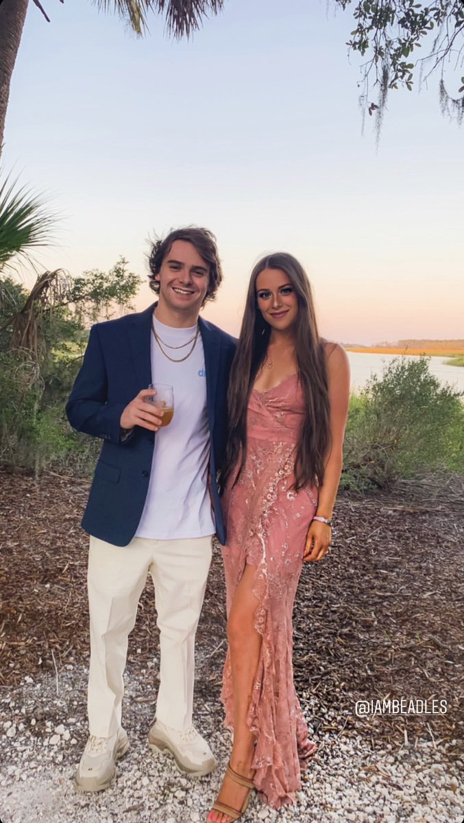 Caitlin Beadles Madison Pettis's 13th birthday party at Eden - Arrivals Los  Angeles, California, USA - 31.07.11 Stock Photo - Alamy, image size:677x1200