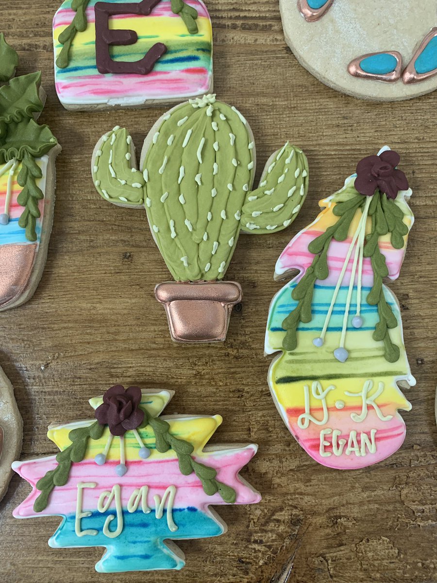 GreshamSamantha's tweet photo. Probably my favorite cookies I’ve made so far 🖤 https://t.co/mRA4qGRDzi